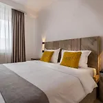 Urbio Private 3*