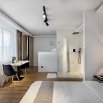 Urbio Private 3*