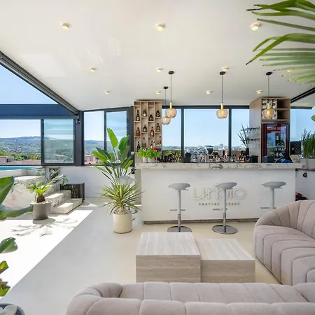 Urbio Private アパートホテル 3*